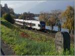 25 km von St-Maurice bzw. 29 km von Lausanne entfernt ist der SBB RABe 523 015 und ein weiterer Flirt kurz nach dem Château de Chillon unterwegs. 

14. November 2024