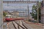 Was für ein prachtvoller Zug: Der SBB RAe 1053 verlässt Lausanne in Richtung Montreux.