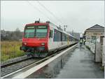 Ein NPZ RBDe 560 ist mit seinem Zug in Delle eingetroffen und wartet nun auf die Rückfahrt nach Biel/Bienne am einzigen verblieben, bzw.