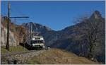 Ein CEV MVR GTW Be 2/6 hat Les Avents verlassen und färht nun Richtung Montreux.