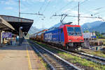Die SBB Cargo Re 484 003 / E 484.003 SR (91 85 4484 003-9 CH-SBBC, ex 91 83 2484 003-5 I-SBBC) steht am 16.09.2017 mit einem ChemOil Sch�ttgutwagenzug im Bf.
