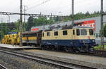 Die Re 4/4 II 11387 aus dem Jahre 1984 von IRSI mit Rheingold-Anstrich.