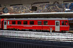 Der RhB Steuerwagen mit zweite Wagenklasse- und Gep�ckabteil BDt 1721, als Steuerwagen von einem RhB Regio der Engadinerlinie (Pontresina - Sagliains - Scuol-Tarasp), am 20 Februar 2017 im Bahnhof