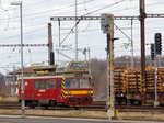 �ber die Bahnsteige hinweg kann ich ihn erwischen...