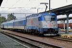 Am 22 September 2017 stoppt 380 015 mit der EC Metropolitan in Sturovo.