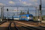 CD 380 010 treft mit ein Rychlyk aus Praha hl.n.
