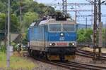 Am 27 Mai 2025 legt sich 362 082 mit der Rychlyk aus Chomutiv in die Kurve beim einfahren in Usti nad Labem hl.n.