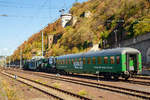   Der 24-achsiger Tragschnabelwagen TSW 348 der Kübler Spedition, UIC 83 54 9964 002-6 CZ ELBA Uaai (eingestellt über ELBA Logistik GmbH) beladen mit einem 300 t schweren (ohne